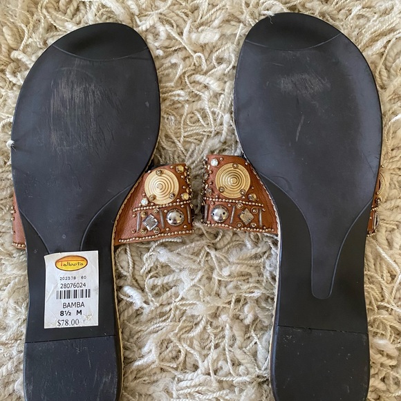 Talbots women’s THONG SANDAL Embellished Flat Sandals size 8.5M - Picture 3 of 5